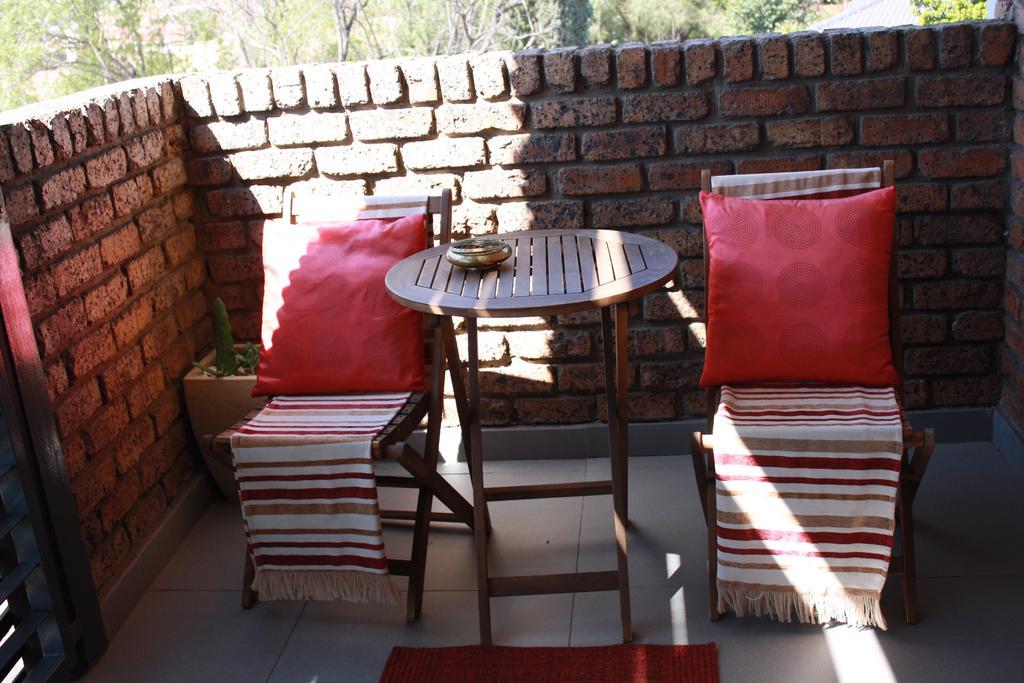 Yalla Yalla Boutique Hotel Witbank Bagian luar foto