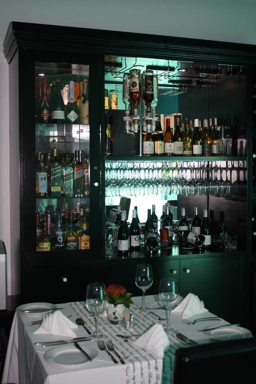 Yalla Yalla Boutique Hotel Witbank Bagian luar foto